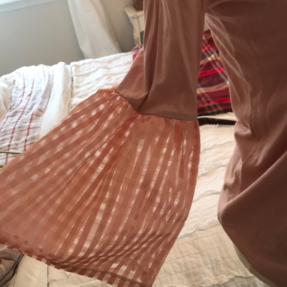 Trendy Stella and Dot Blouse - Picture 2 of 3